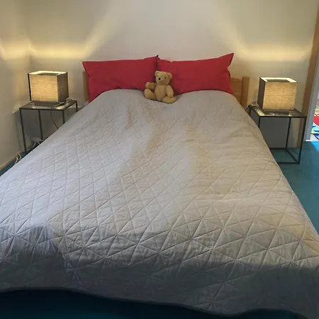 Ruhiges Ganzes Self Check-in 45 M Zwei Groses Bad Badewanne Kochnische Apartmán