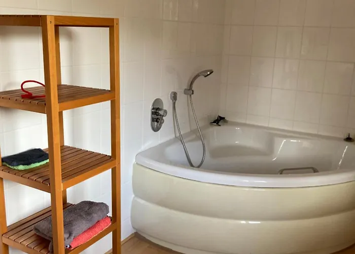 Ruhiges Ganzes Self Check-in 45 M Zwei Groses Bad Badewanne Kochnische * Duisburgo