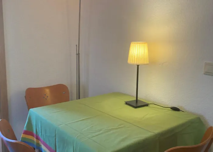 Ruhiges Ganzes Self Check-in 45 M Zwei Groses Bad Badewanne Kochnische *